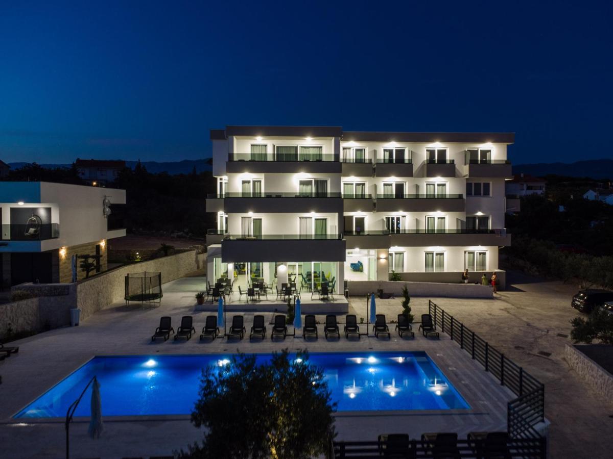 Pansion Comfort Lepar Novalja Exterior photo
