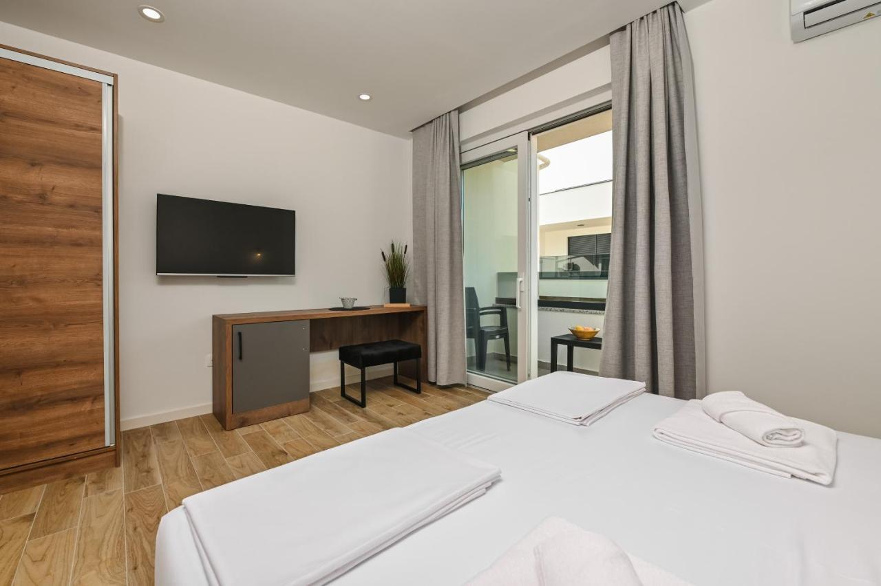Pansion Comfort Lepar Novalja Exterior photo